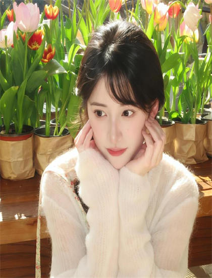 改编对比：《我提着一桶钻石上门提亲》服装的时代还原与角色塑造——引发思考的深刻话题